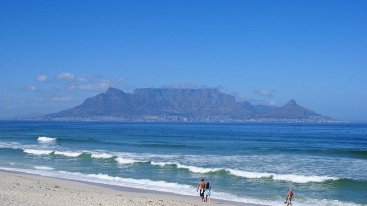 Table Mountain across the bay